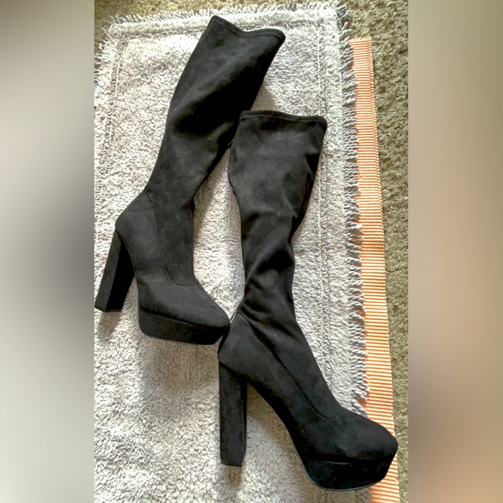 🖤 Black Women’s Tall Suede Chunky Platform Heeled Boots 9.5 – Never Worn